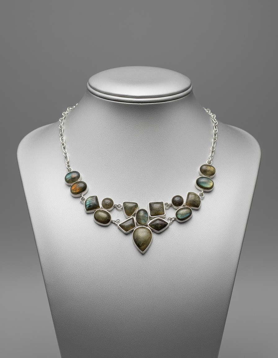 Collier en argent 925 avec labradorites naturelles nacrelune.com collier