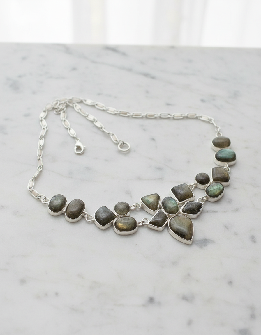 Collier en argent 925 avec labradorites naturelles nacrelune.com collier