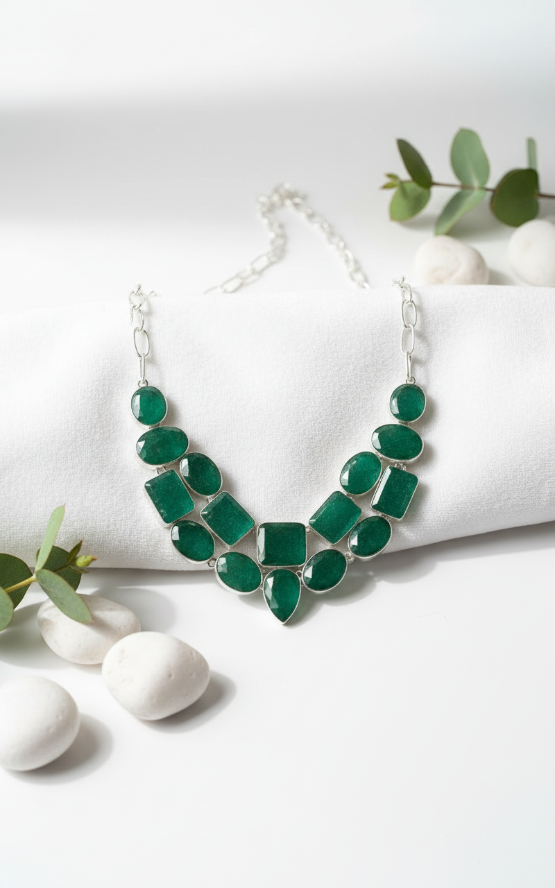 Collier en argent avec emeraudes naturelles NACRELUNE collier