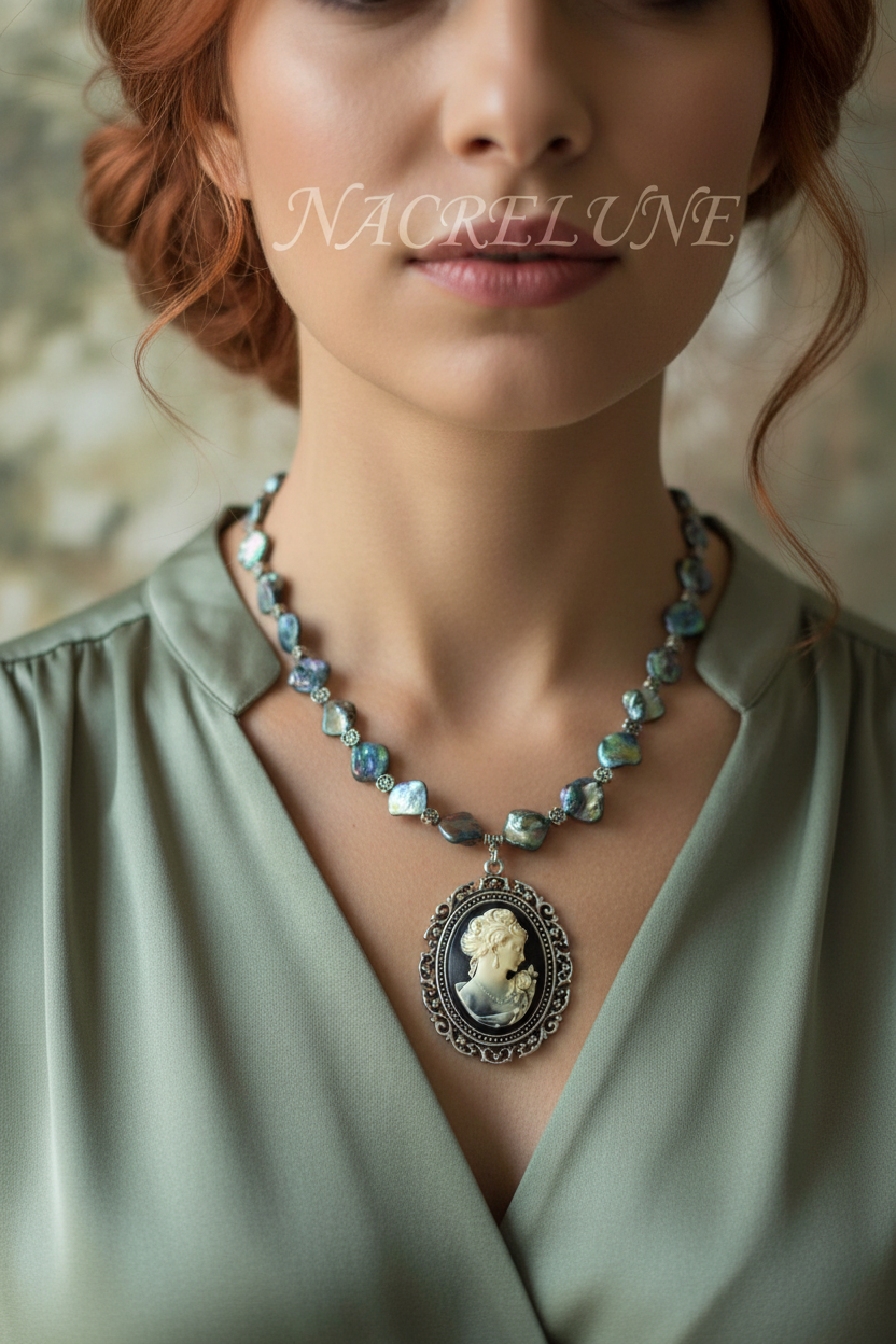 Collier en nacre avec camée nacrelune.com collier