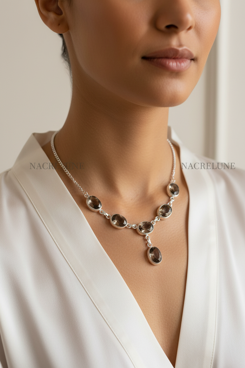 Collier en argent avec des quartz fumés taillés nacrelune.com collier