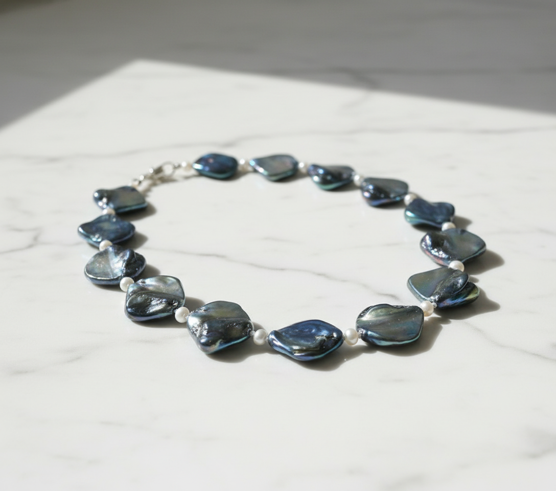 Collier en perles de nacre métallisé et petites perles fines NACRELUNE collier