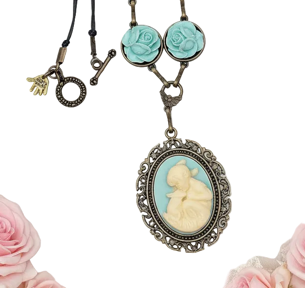Collier avec roses et camée en résine : choisissez votre couleur Bleu turquoise nacrelune.com collier