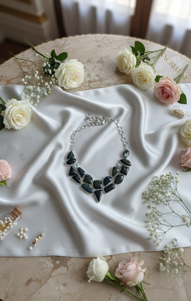 Collar elaborado en plata 925 y ágatas verdes de la India