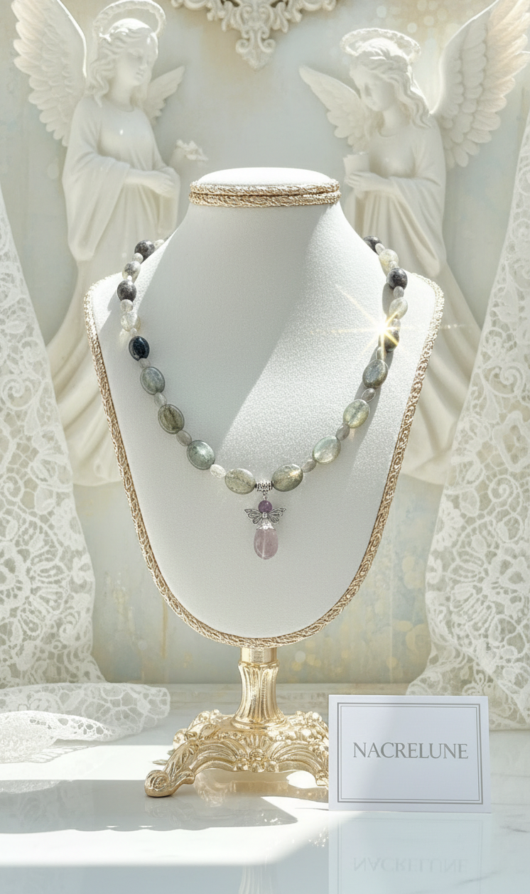 Collier Labradorite & Pendentif Ange Gardien en Améthyste | NACRELUNE nacrelune.com collier