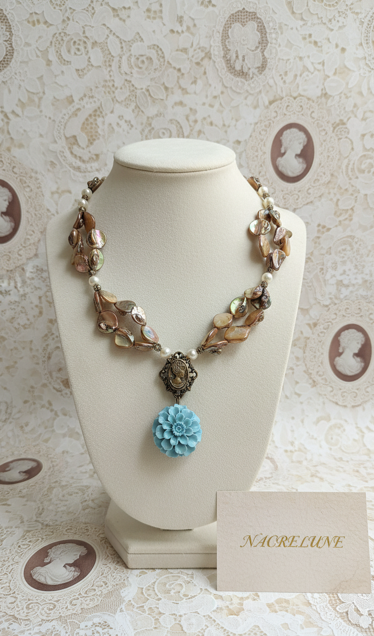 Collier Nacre Dorée & Turquoise en Résine | NACRELUNE nacrelune.com collier