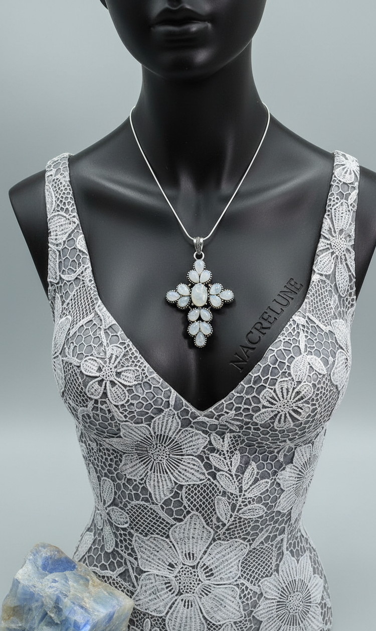 Croix en argent sterling et pierres de lune | NACRELUNE NACRELUNE pendentif