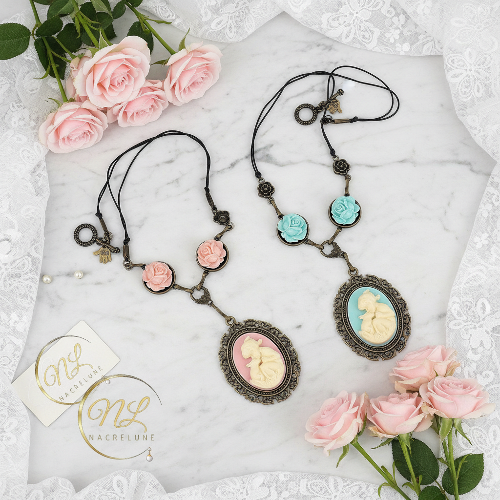 Collier avec roses et camée en résine : choisissez votre couleur nacrelune.com collier