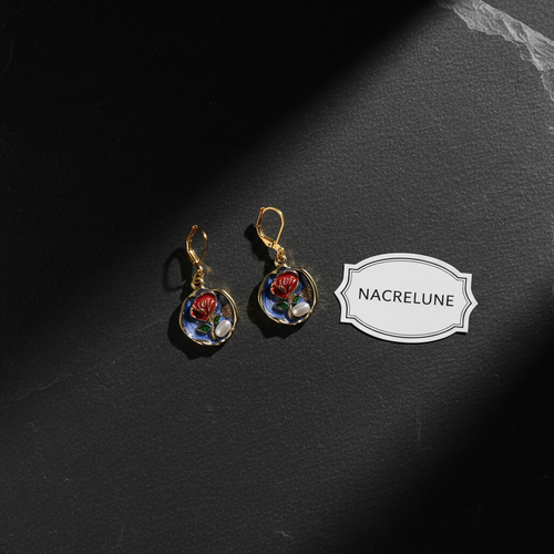 Boucles d'oreille en émail décoré nacrelune.com boucles d'oreille