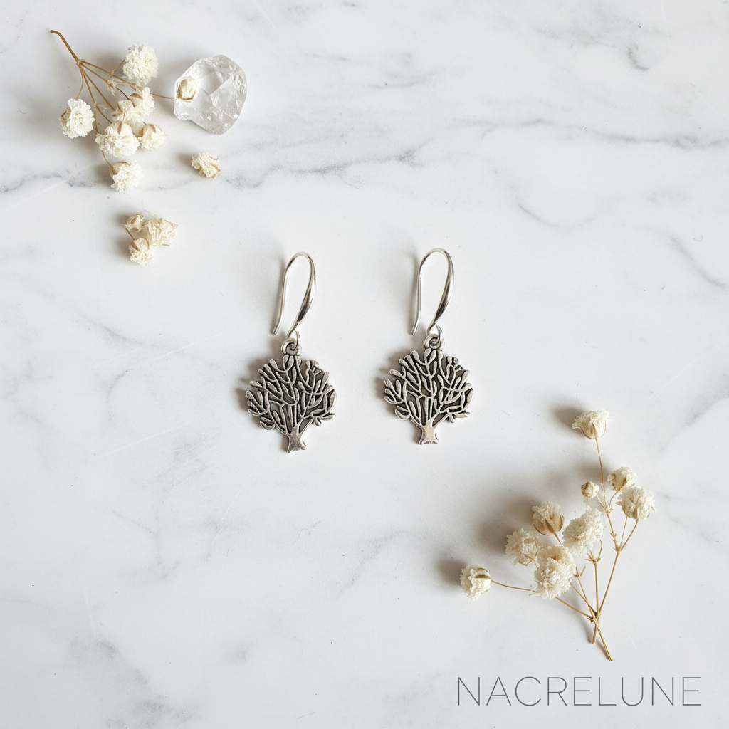 Boucles d'oreille arbre en hiver – Bijou nature & poésie hivernale nacrelune.com boucles d'oreille