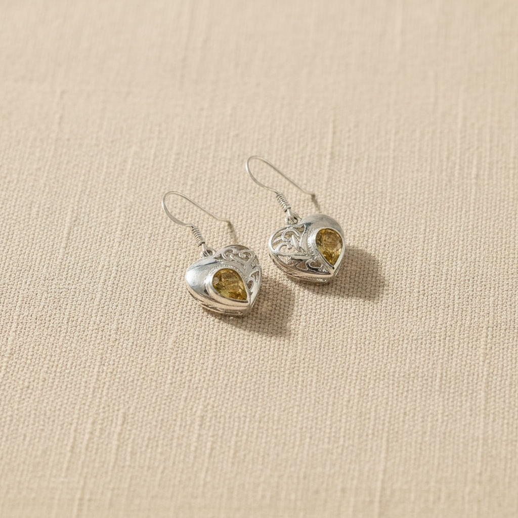 Boucles d’oreille en argent avec citrines en forme de coeur nacrelune.com boucles d'oreille