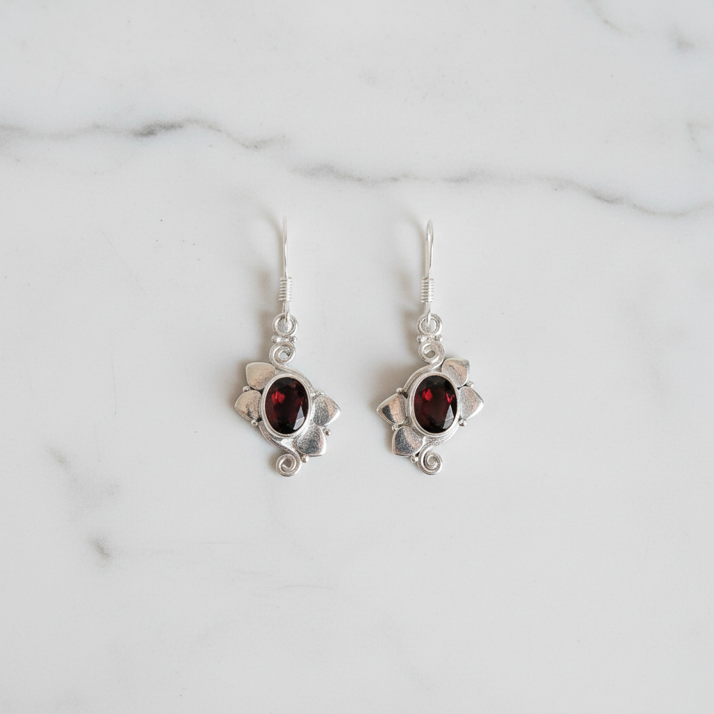 Boucles d’oreille en argent avec grenats nacrelune.com boucles d'oreille