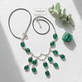Collier en argent 925 avec émeraudes taillées sur lien de cuir nacrelune.com collier