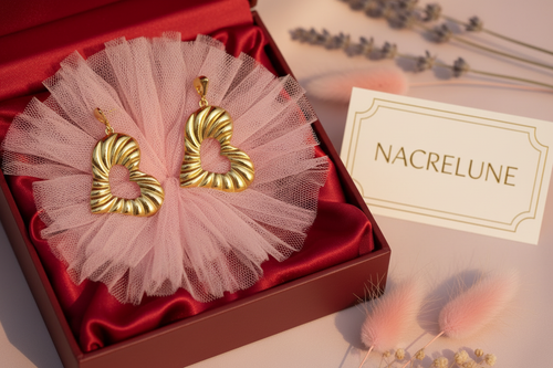 Boucles d'Oreilles Dorées Forme Cœur - Bijoux Saint-Valentin NACRELUNE nacrelune.com boucles d'oreille