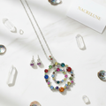 Parure sautoir avec cercles argentés et strass multicolores nacrelune.com parure