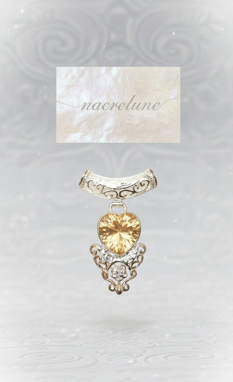 Pendentif en Argent en Forme de Cœur avec Topaze Champagne | NACRELUNE NACRELUNE pendentif