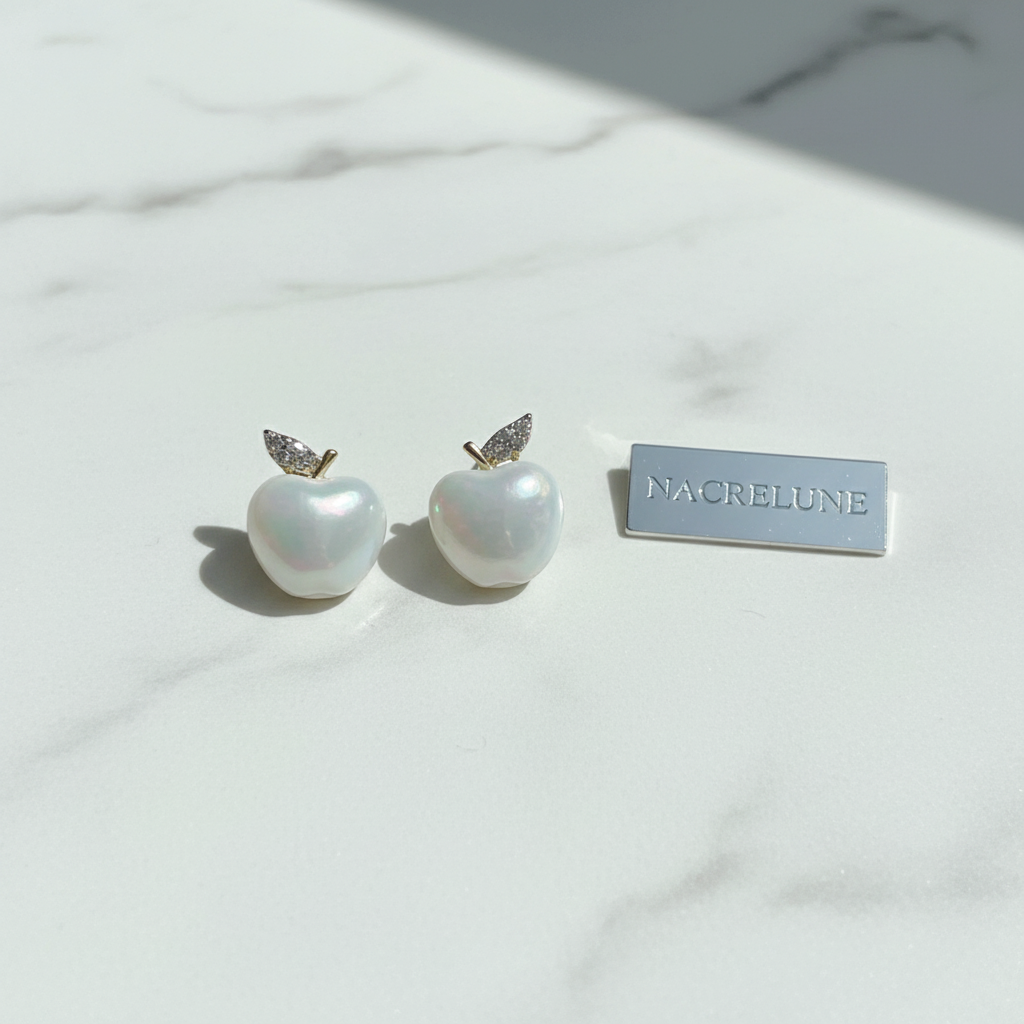 Boucles d’oreille fantaisie en forme de pomme nacrelune.com boucles d'oreille