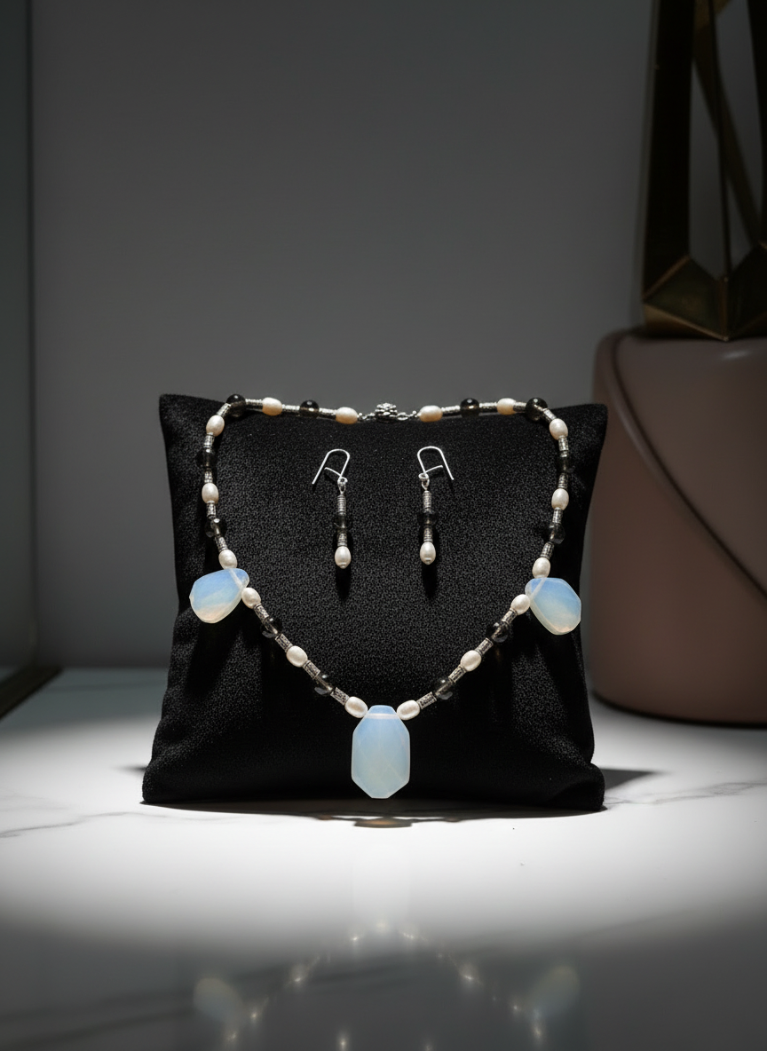 Parure en quartz et opalites nacrelune.com parure