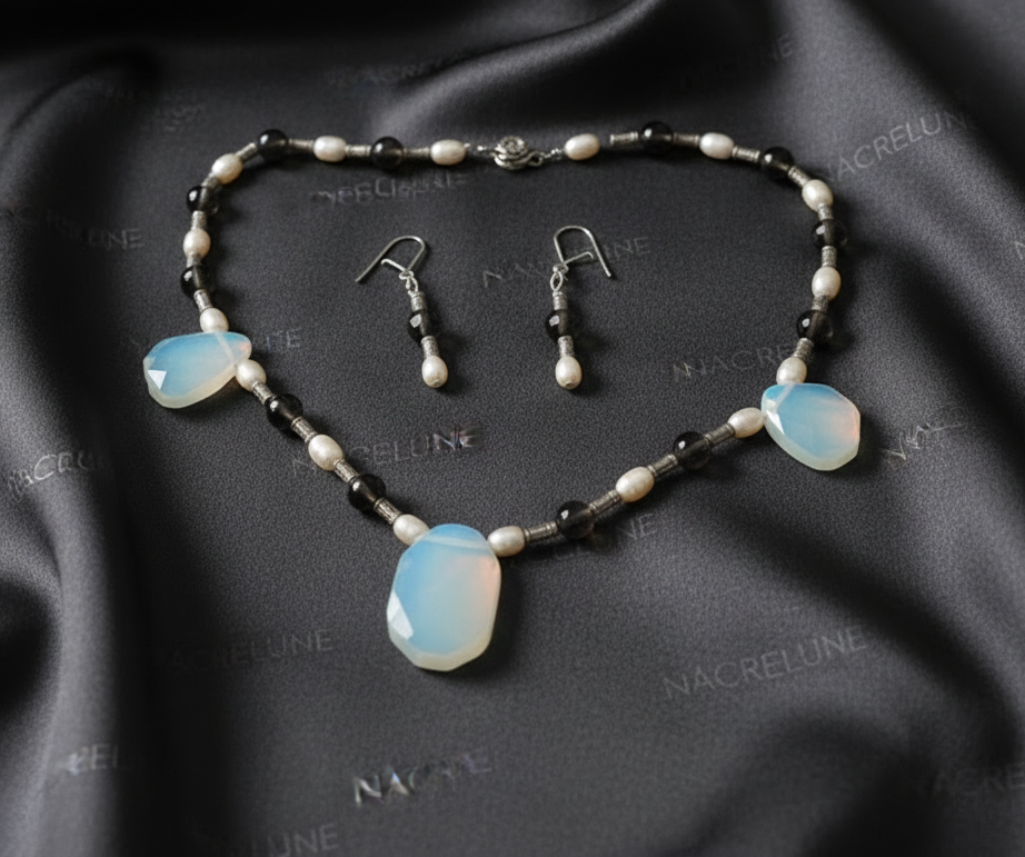 Parure en quartz et opalites nacrelune.com parure