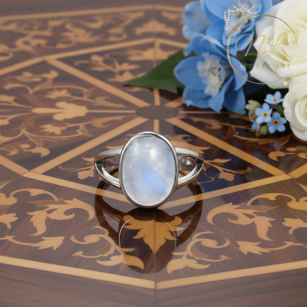 Bague en argent avec pierre de lune nacrelune.com Bague