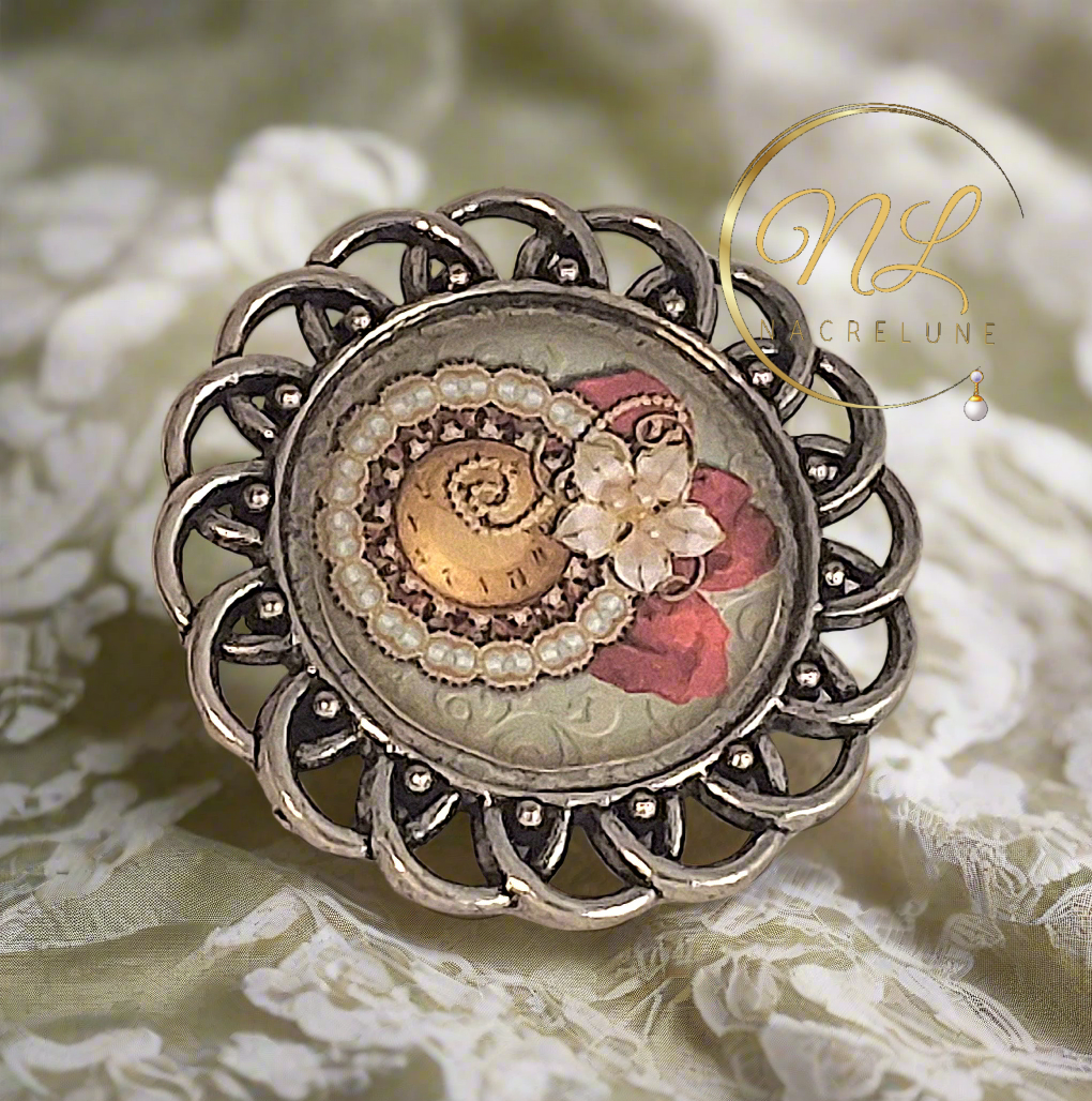 Broche camée de style steampunk