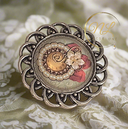 Broche camée de style steampunk