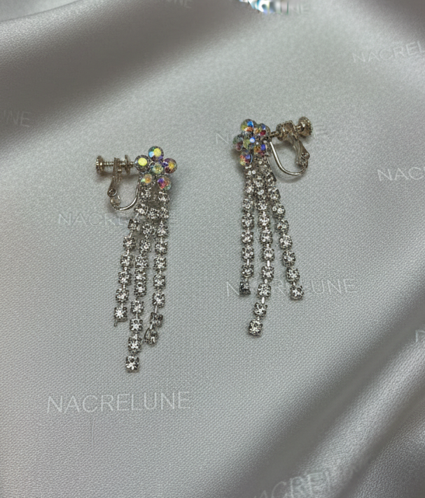 Parure en strass blancs et petites fleurs aurore boréale NACRELUNE parure