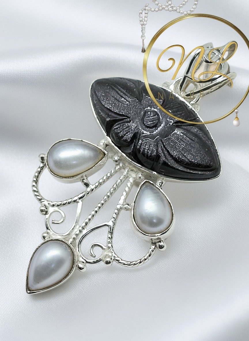 Pendentif argent 925 et pierre de soleil sculptée NACRELUNE pendentif