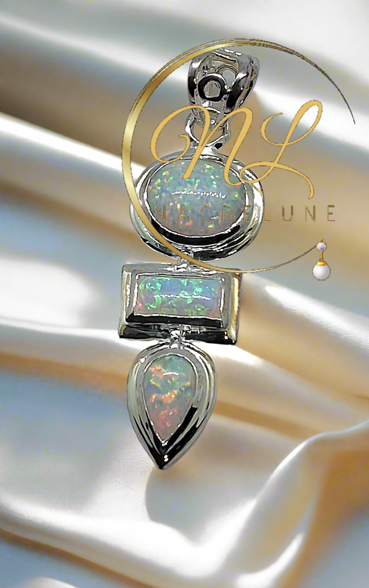 Pendentif en argent avec opale de synthèse