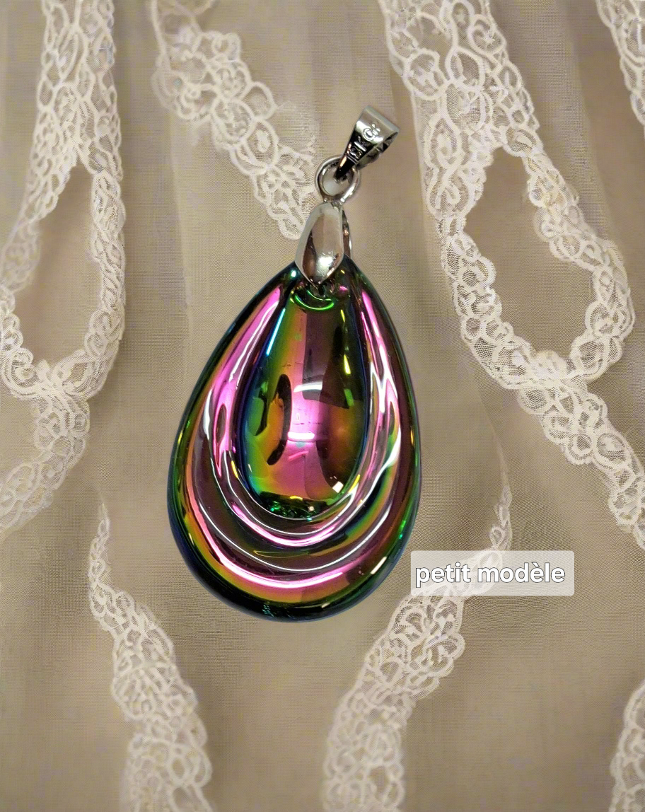 Pendentif en verre coloré Multicolore foncé Petit nacrelune.com pendentif