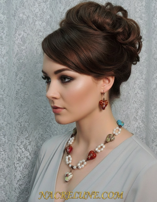 parure en perles de culture et coeurs en verre décoré NACRELUNE parure