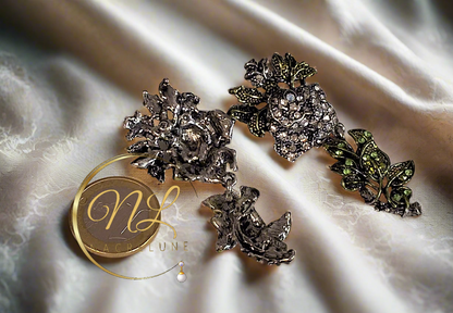 Grandes boucles strass en forme de roses blanches
