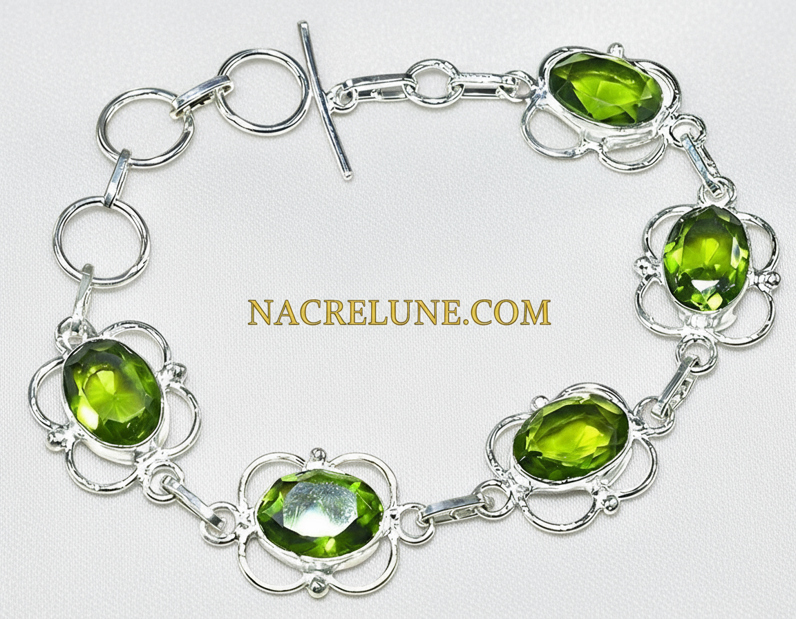 Bracelet en argent avec peridots(olivine) nacrelune.com bracelet