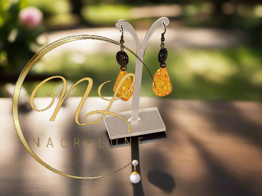 boucles d'oreille tendance bohème Fabriquées avec de l'ambre pressé et de la pierre naturelle