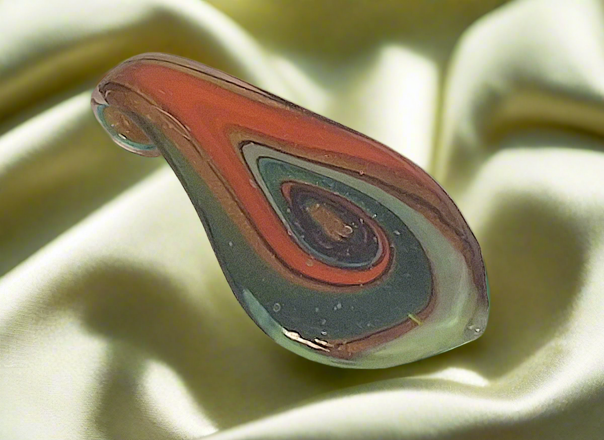 Pendentif en verre artistique coloré Vert nacrelune.com pendentif