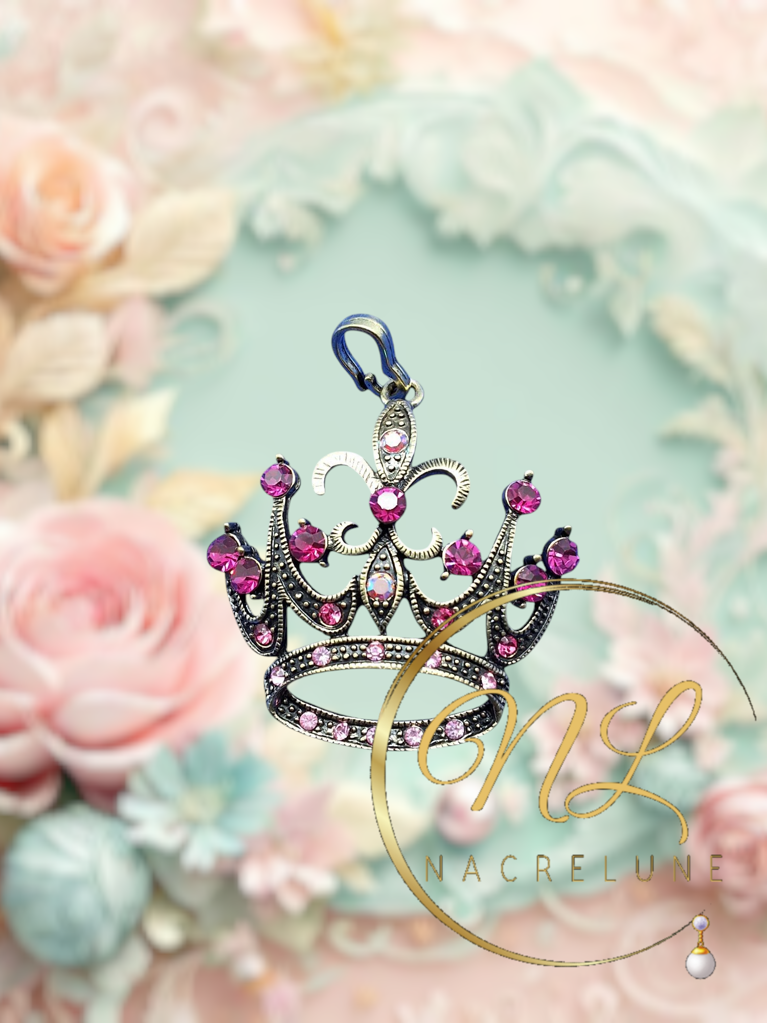 Pendentif en forme de couronne avec strass, choisissez votre couleur Rose nacrelune.com collier