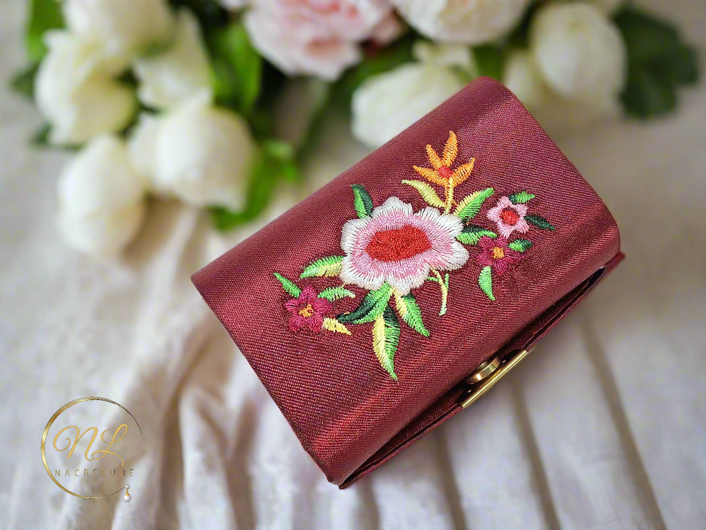 Grande boîte maquillage avec miroir : couleurs variées bordeaux nacrelune.com accessoires