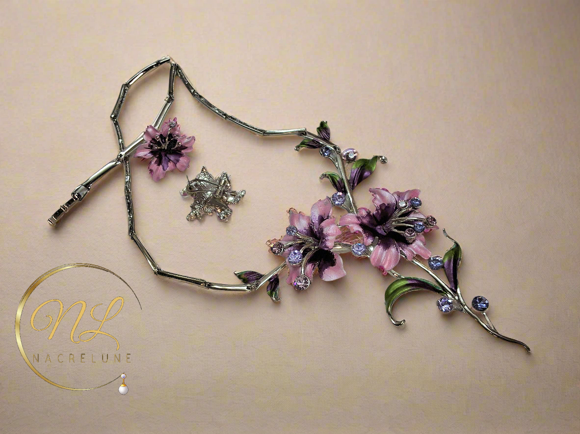 Parure en émail aux grandes fleurs : choisissez votre couleur
