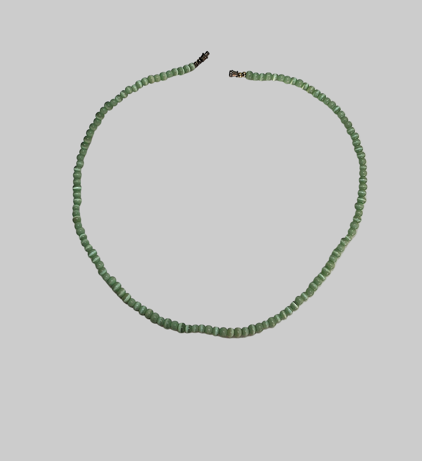 collier en oeil de chat vert clair NACRELUNE collier