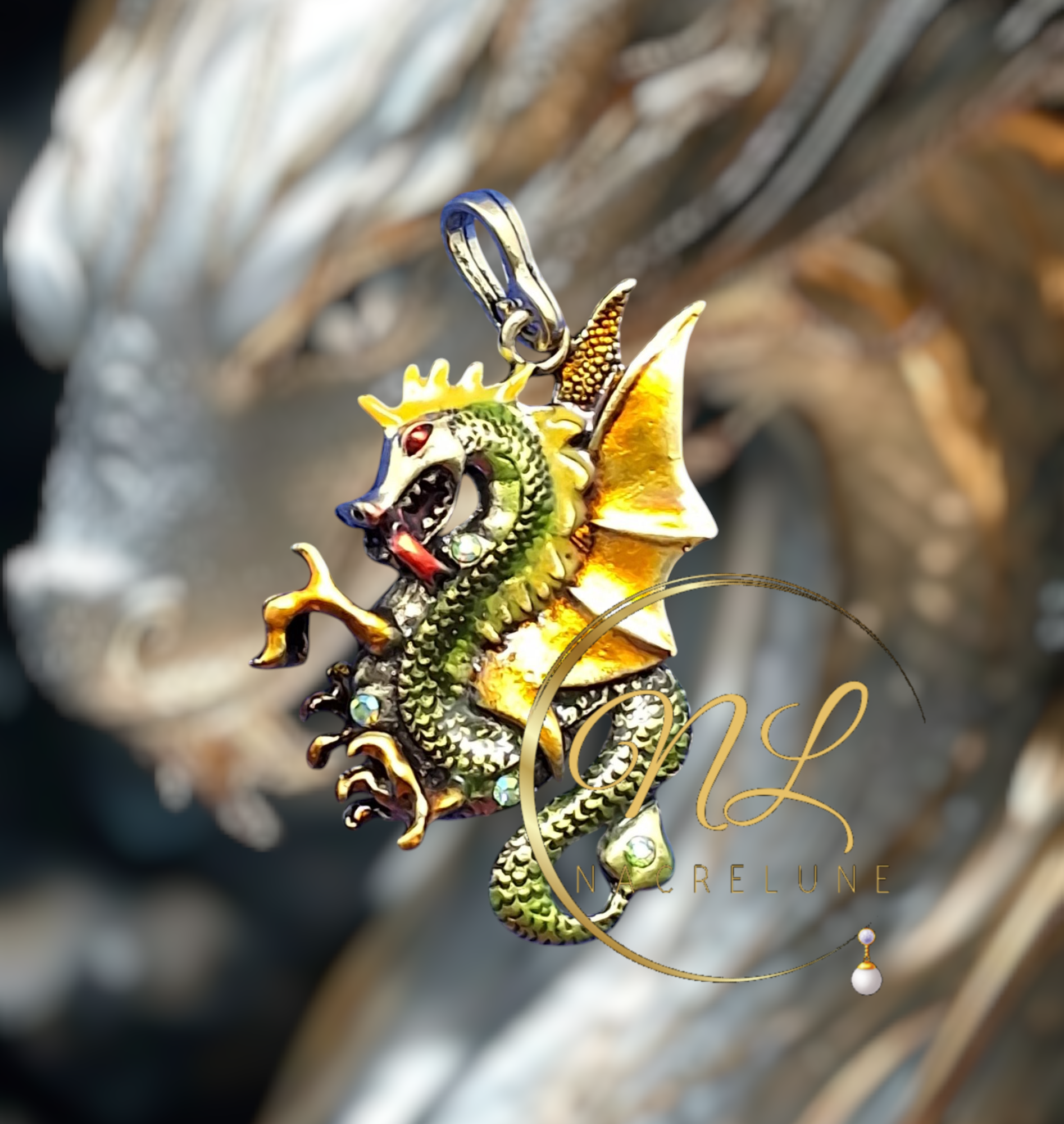 Pendentif en forme de dragon, choisissez votre couleur. Vert nacrelune.com collier