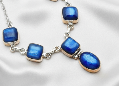 Collier en argent 905 avec kyanites polies NACRELUNE collier