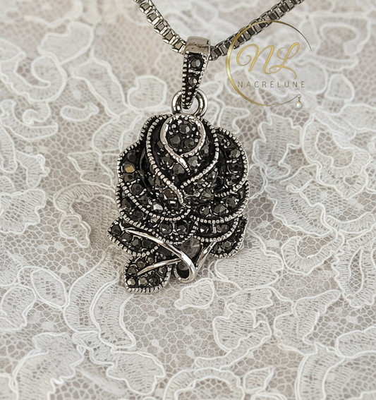 Pendentif argent et marcassites en forme de rose NACRELUNE pendentif