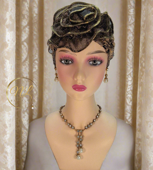 Parure dorée avec grandes perles fantaisie et strass