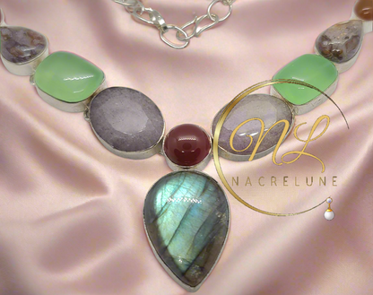 Collier en argent et pierres fines