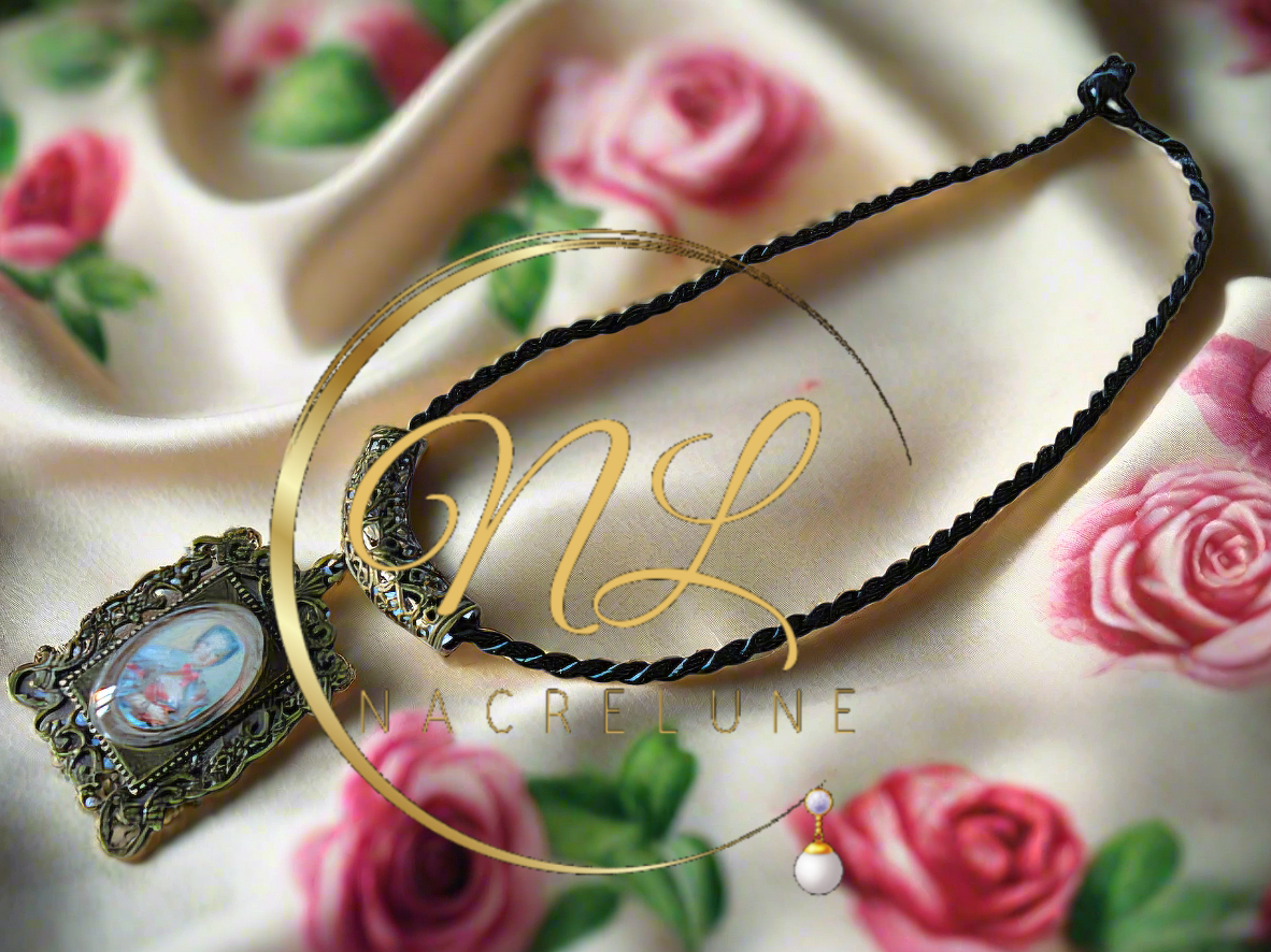 Petit pendentif camée style Versailles