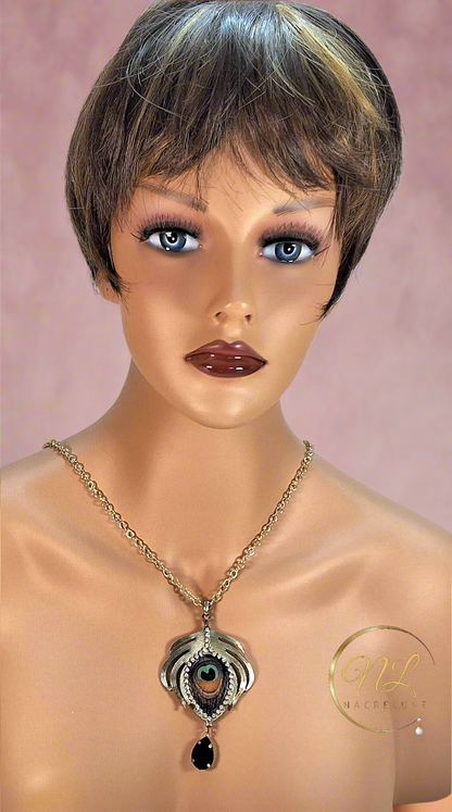 Pendentif fantaisie à longue chaîne représentant plume de paon