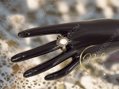 Bague en argent véritable avec marcassites et cabochon de nacre naturelle