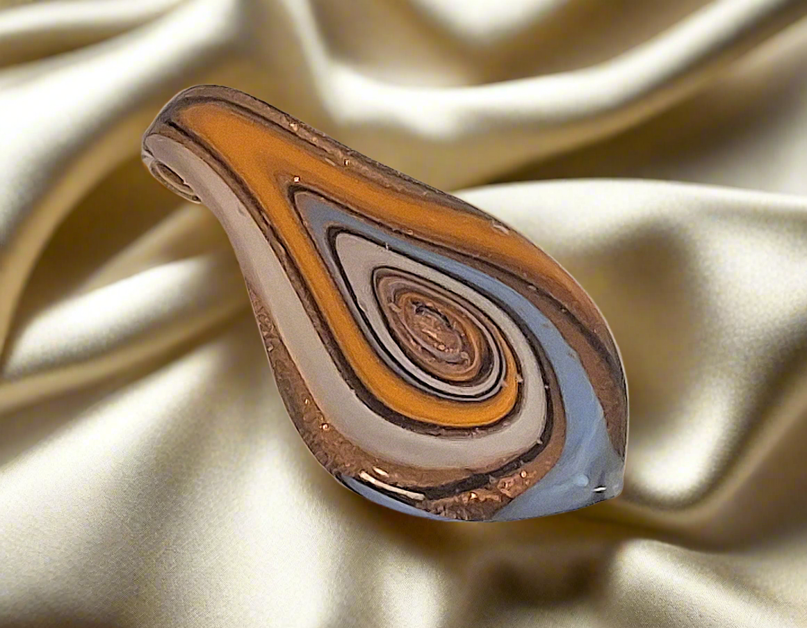 Pendentif en verre artistique coloré Orange nacrelune.com pendentif