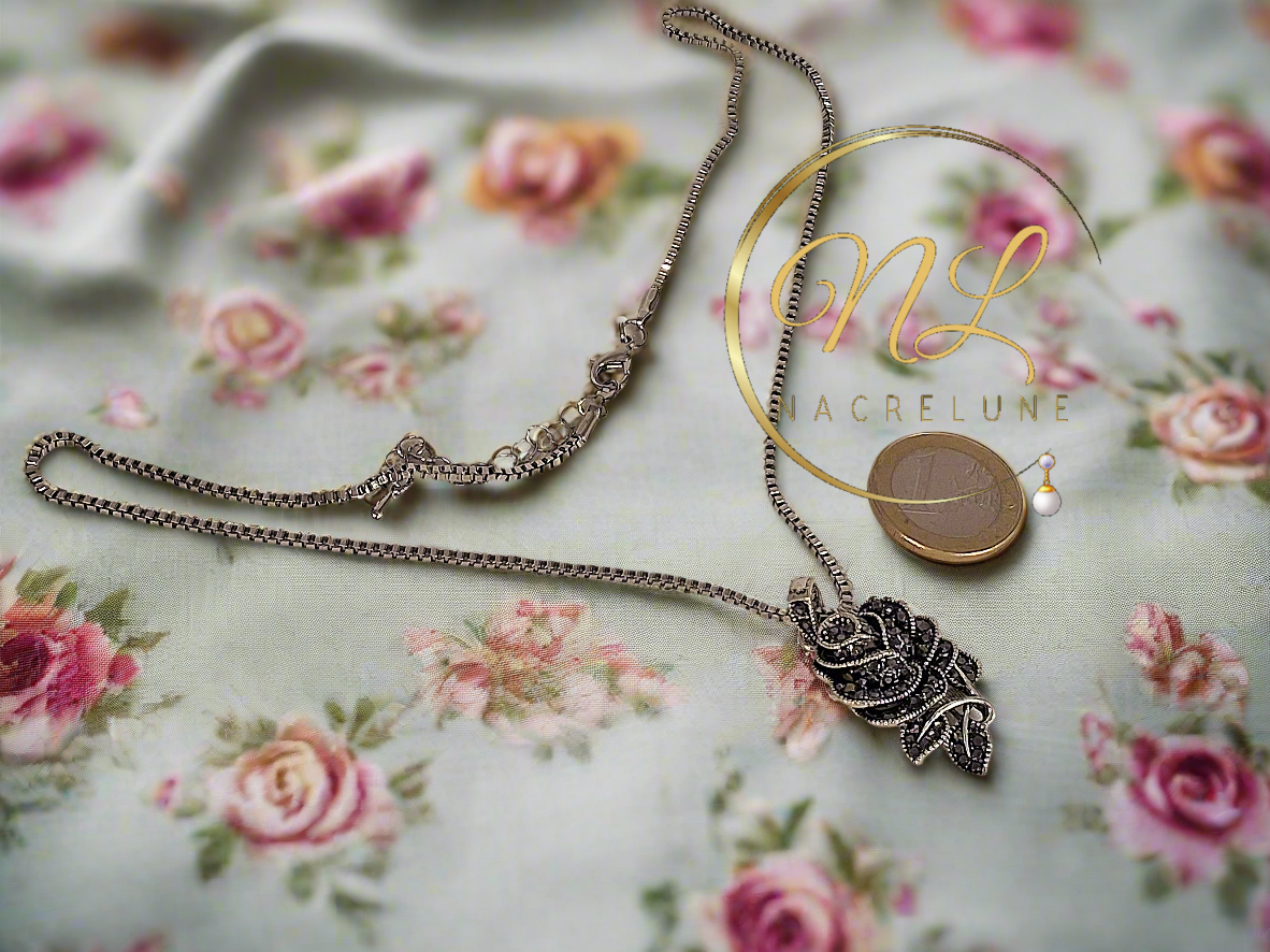 Pendentif argent et marcassites en forme de rose
