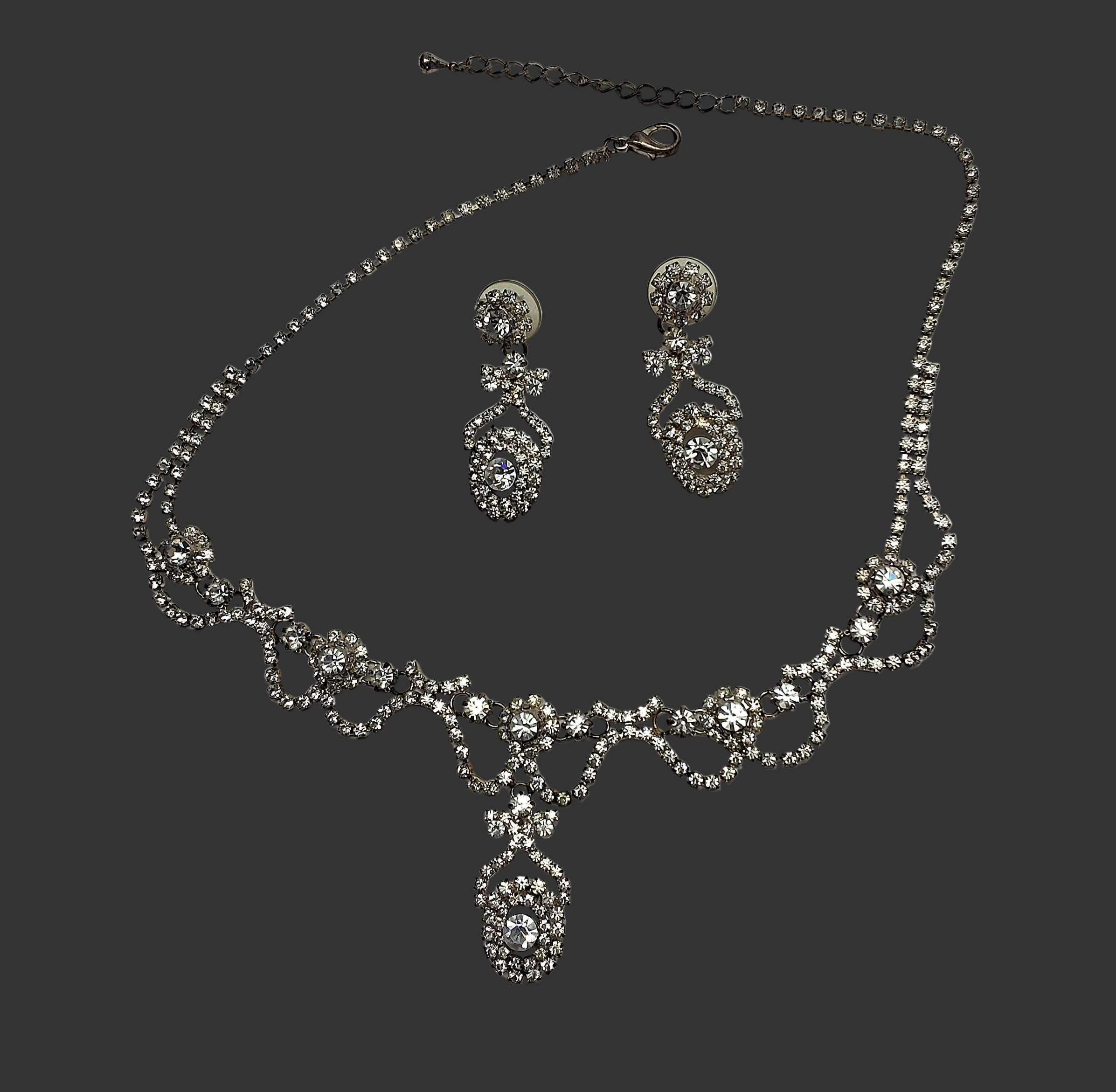 Parure en strass nacrelune.com parure
